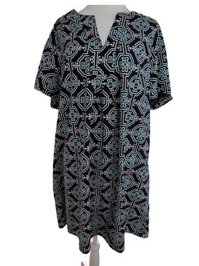 crown & ivy Navy Shift Dress with Light Blue Geometric Print